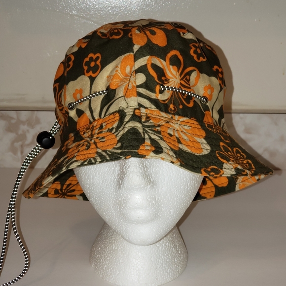 Colorful Bucket Hat With Flowers - Picture 4 of 10